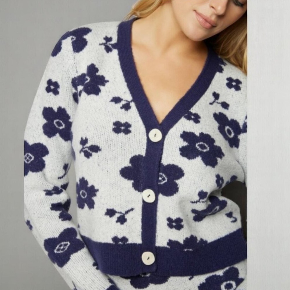 LOST+ WANDER Flower School Sweater Cardigan - Picture 2 of 8